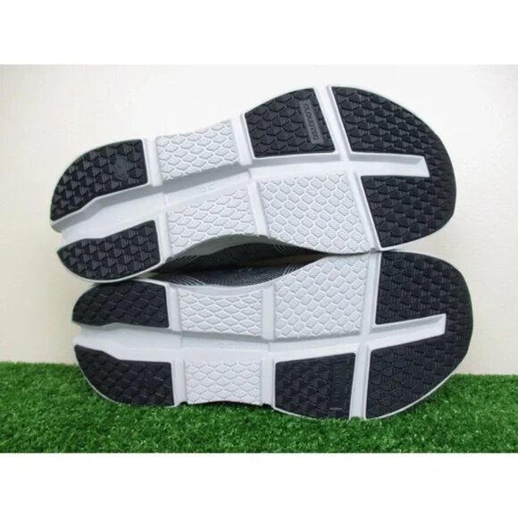 LIKE NEW On Running cloudgo Men's Athletic Shoes Size 9.5 - Picture 5 of 5